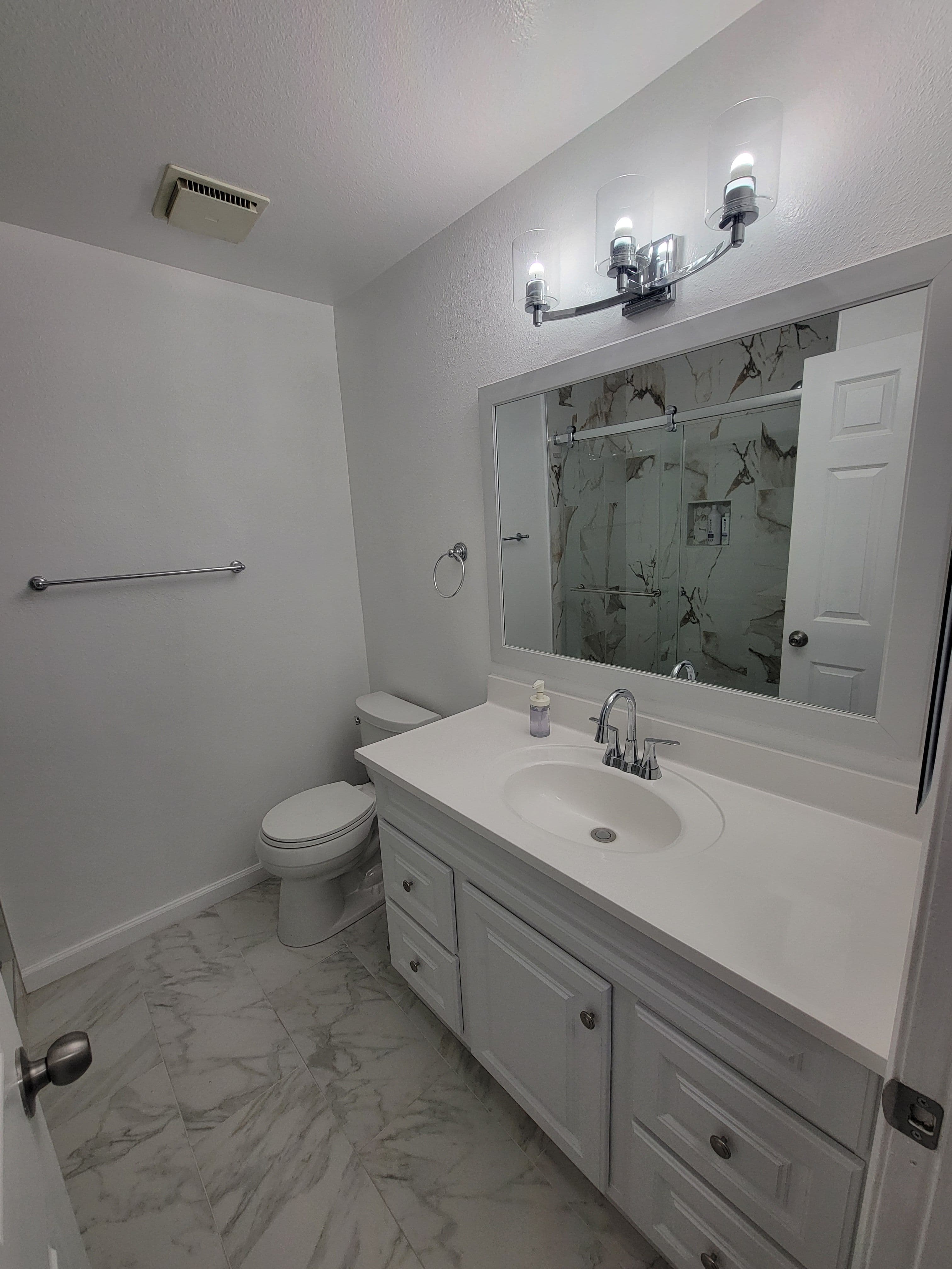 Project Modern Bathroom Remodel Elevates Home Experience image