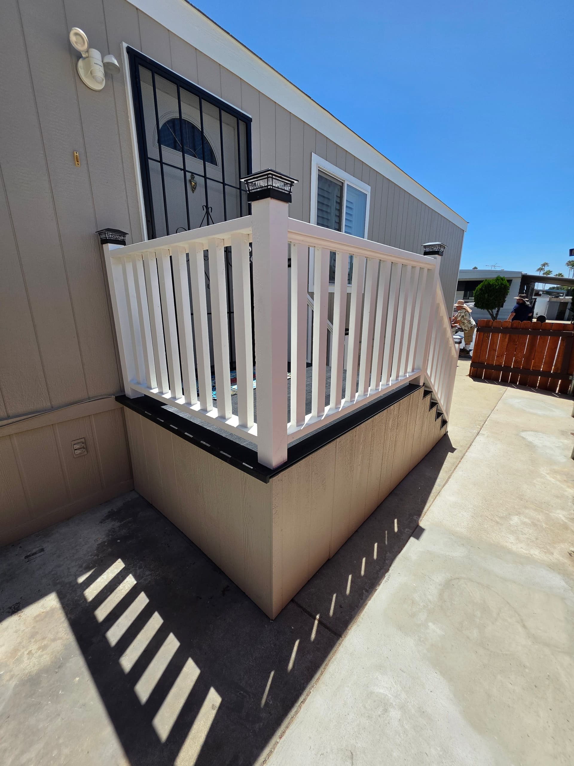 Gallery photos for Composite Deck and Staircase Build for a Home Entryway: Image #6